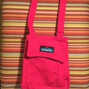 New pink Kavu cross body bag